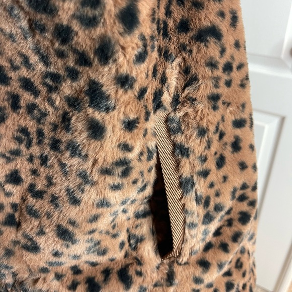 Abercrombie & Fitch Cozy Brown Black Teddy Jacket - Picture 5 of 6